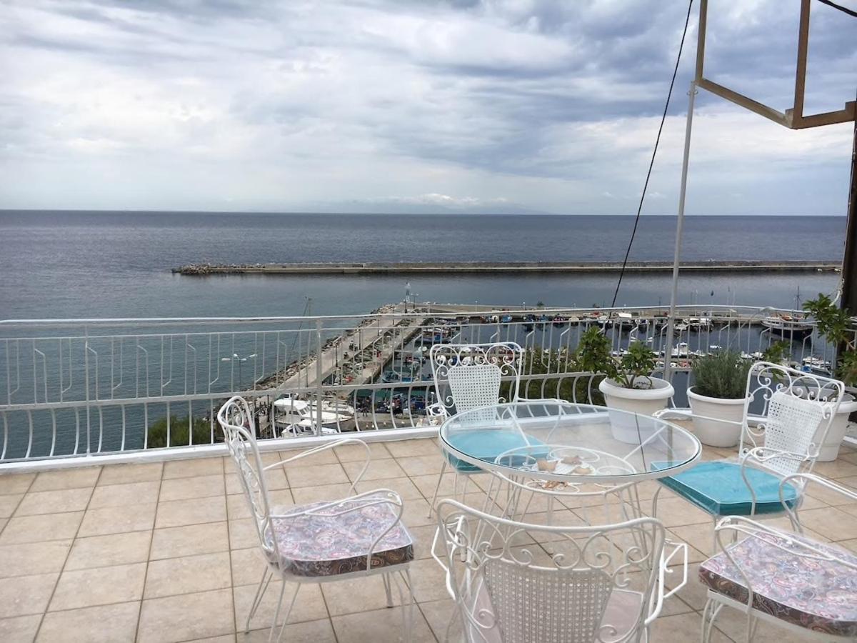 Plomari - Seafari Apartment Luaran gambar